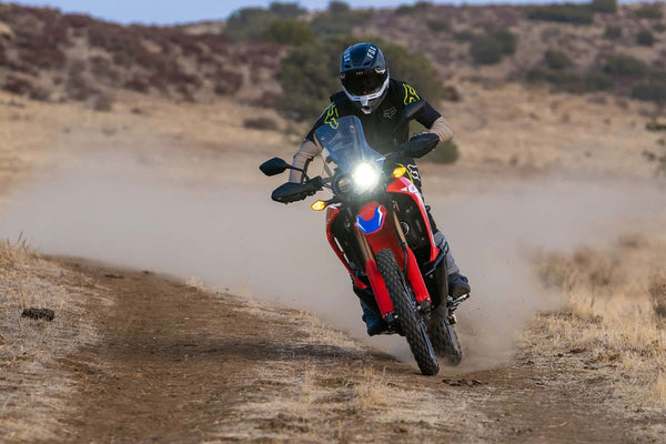 Top 5 des Motos d'Aventure de 2022 : Les Plus Légères